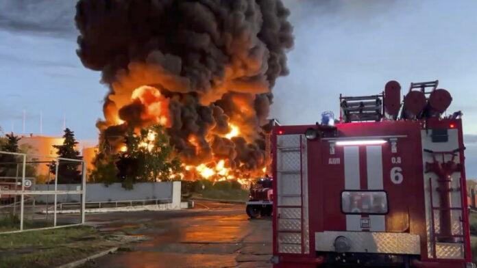 Fire at oil depot in Sevastopol, Crimea